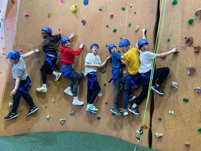 F24535 0ea1a1e1a31f45a9805e784ca02a4d27mv2.webp