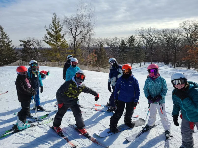 F24535 A67e46afb6264b3f9c7a49679705f1a9mv2.webp